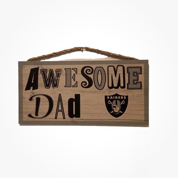 RAIDERS Wooden Sign 12" x 6" “AWESOME DAD” Gray Black Hanging Pressed Wood Tag - Picture 1 of 16